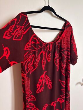 Wahine Toa Red Ulu print Off-shoulder Dress